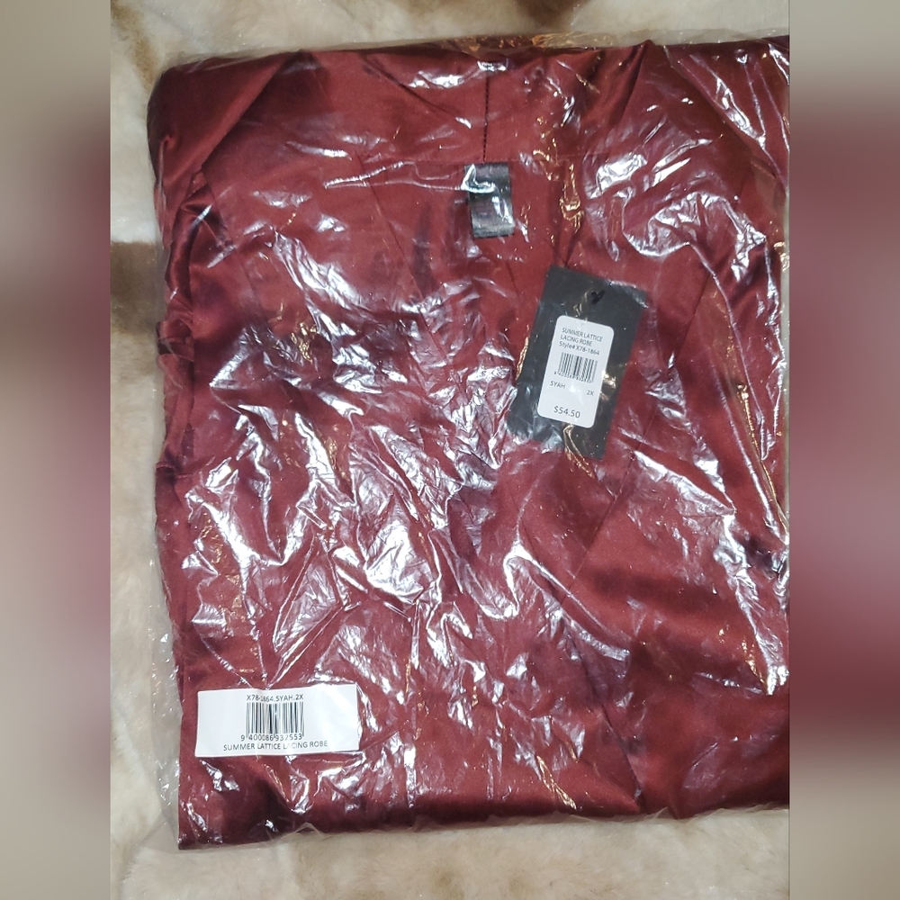 ♡SALE♡ FoH Summer Lattice Satin Robe Dark Red. 2x or 3x sizes. - Picture 5 of 8